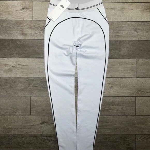 Alo Yoga Set Size M White - Picture 4 of 4